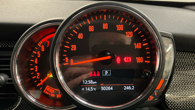 MINI Hatchback 1.5 Cooper Exclusive 5dr Auto Petrol Hatchback